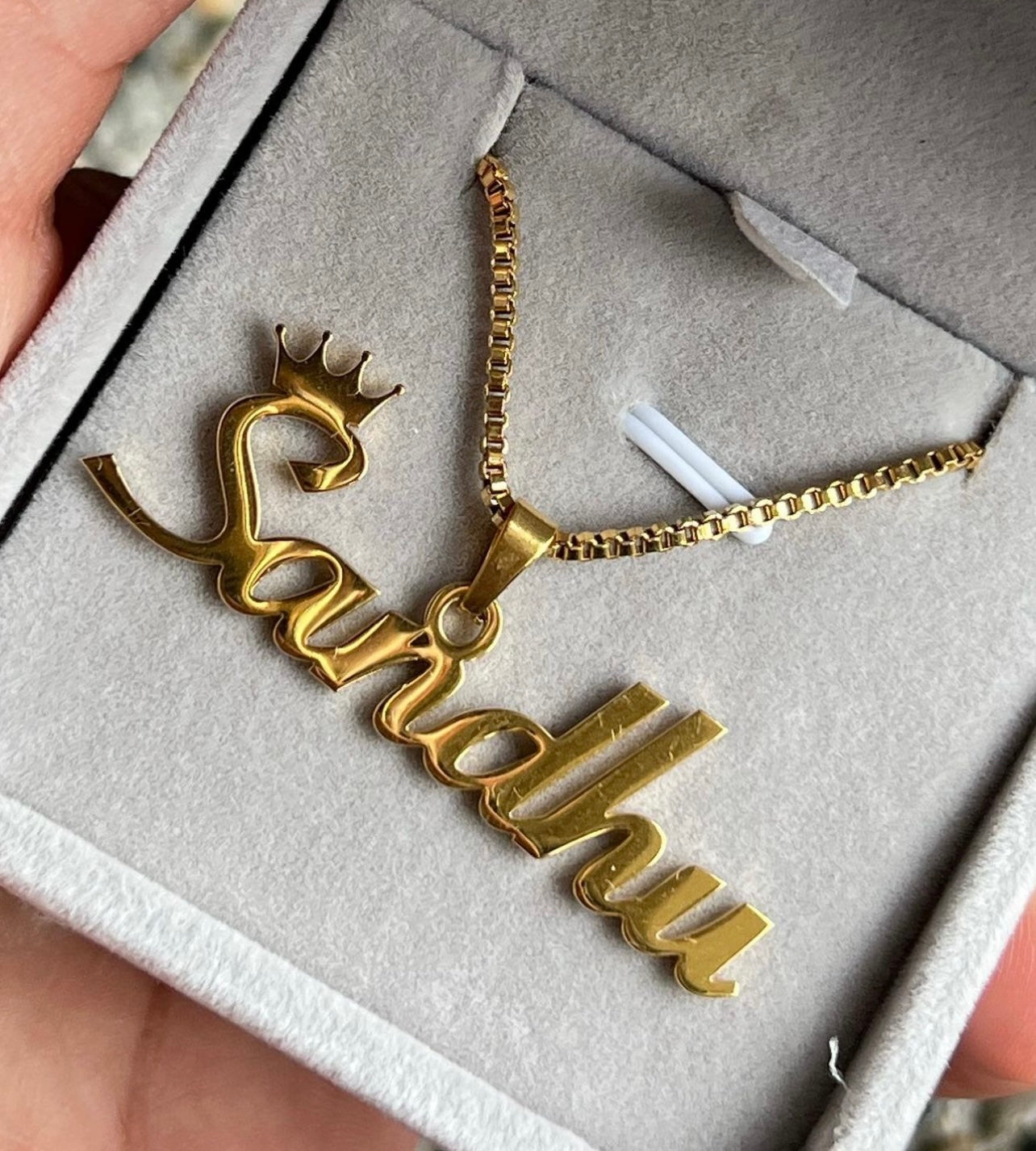 Crown name necklace ( Box chain)